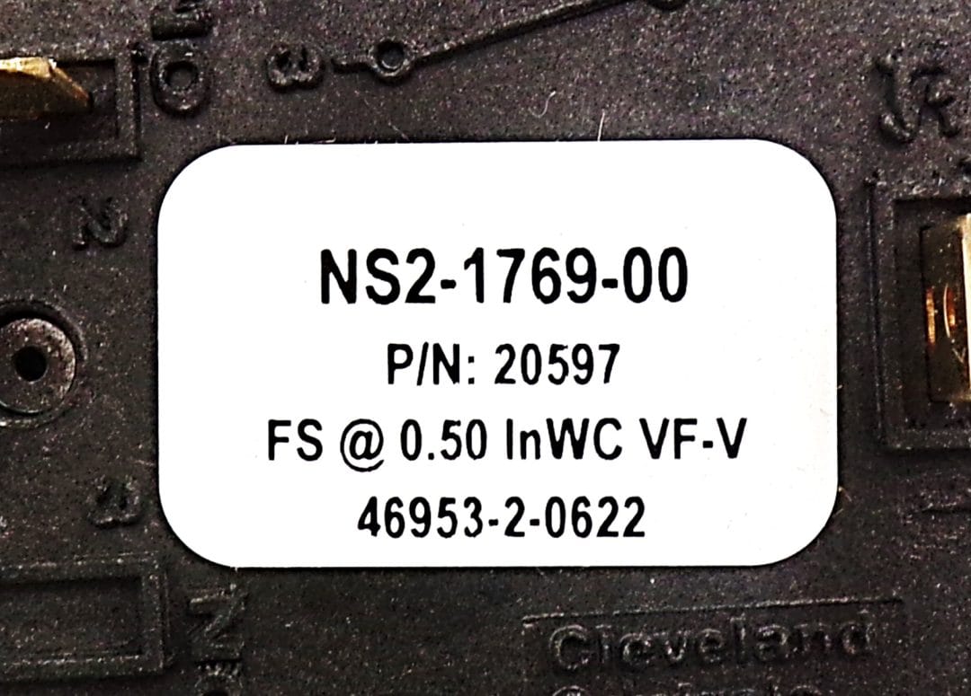 NBK-20597 - VACUUM SWITCH WITH BRACKET SWT2293 - Image 3