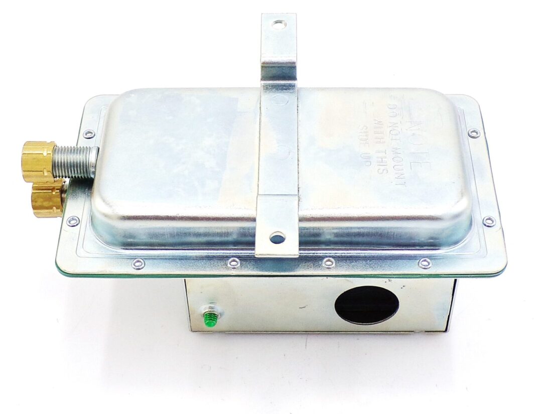 NBK-21100 AIR PRESSURE SENSING SWITCH FS-751 FS@ 0.05 INCH WC - Image 2